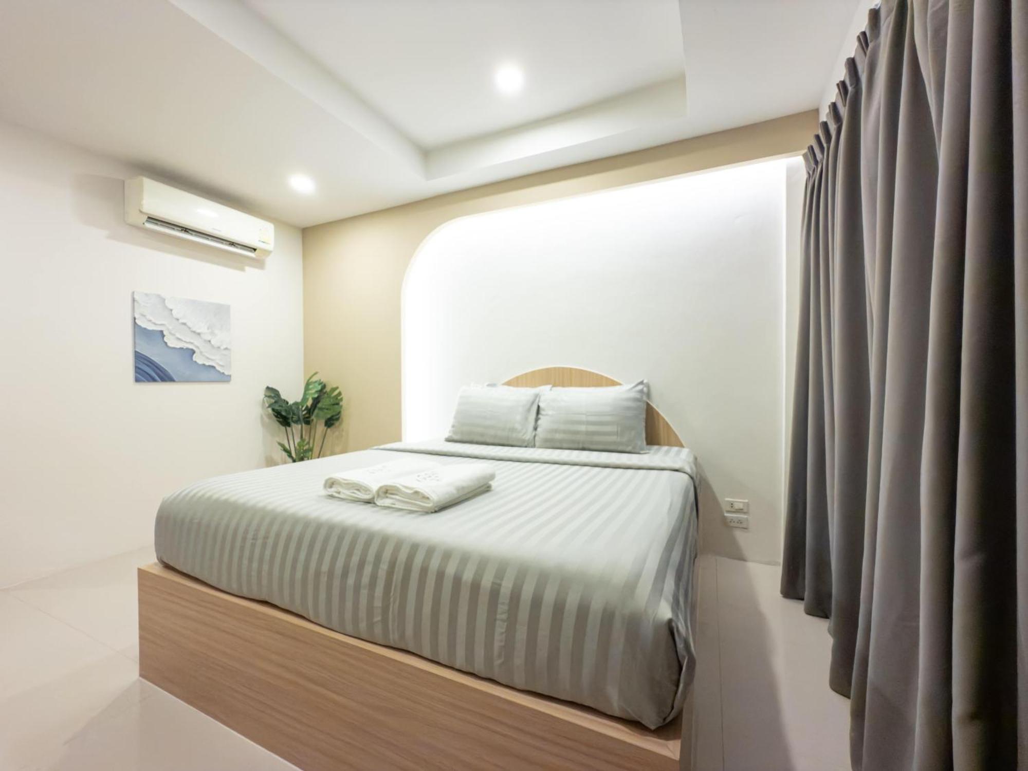The Seathru Koh Larn Pattaya Exterior foto